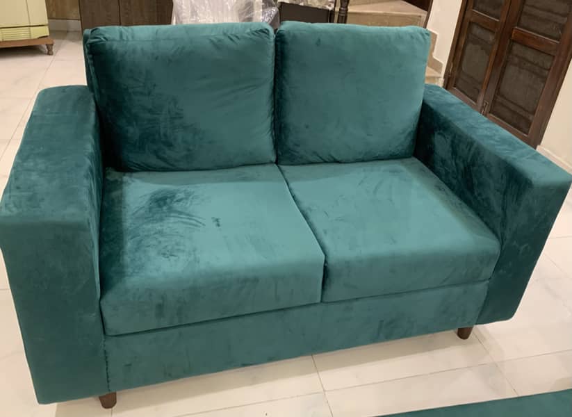 Brand new L shape t seater sofa with Table and 2 seater for sale 3