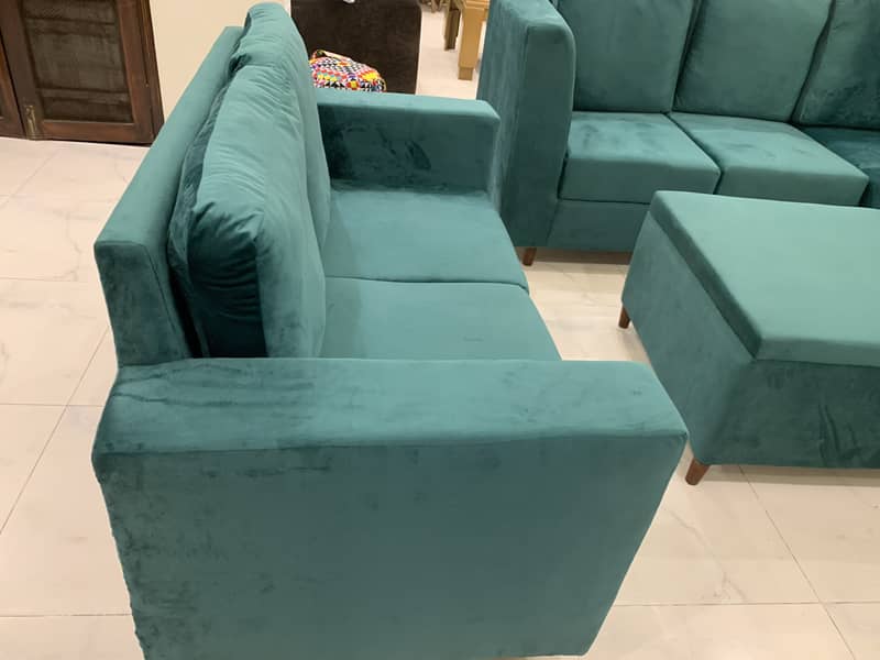 Brand new L shape t seater sofa with Table and 2 seater for sale 4