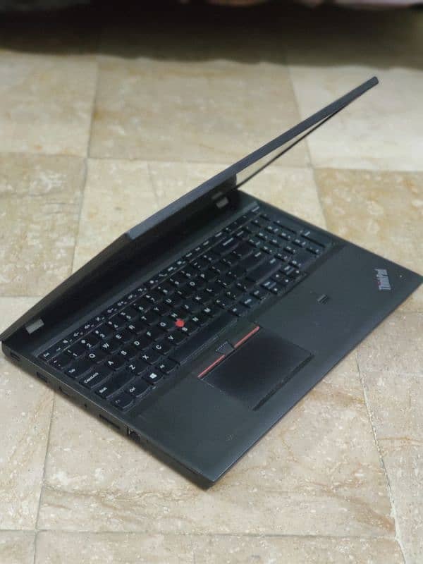 Core i-5 6th generation lenovo T560 1