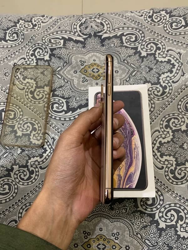 iphone xs max 256gb approved with box 1