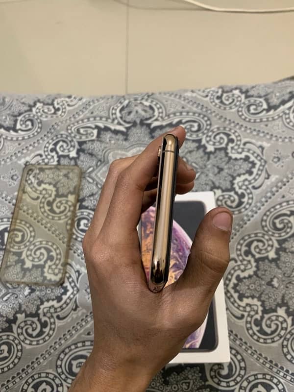 iphone xs max 256gb approved with box 3