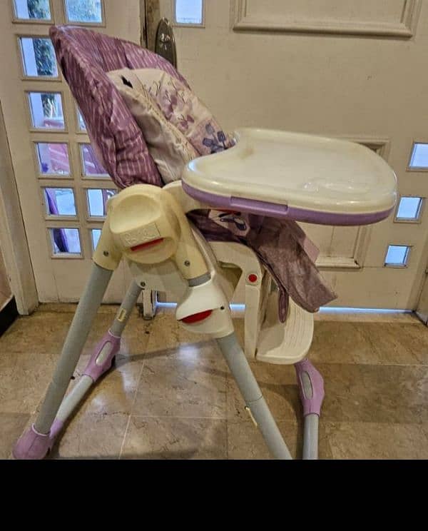 chicco high chair good condition 3