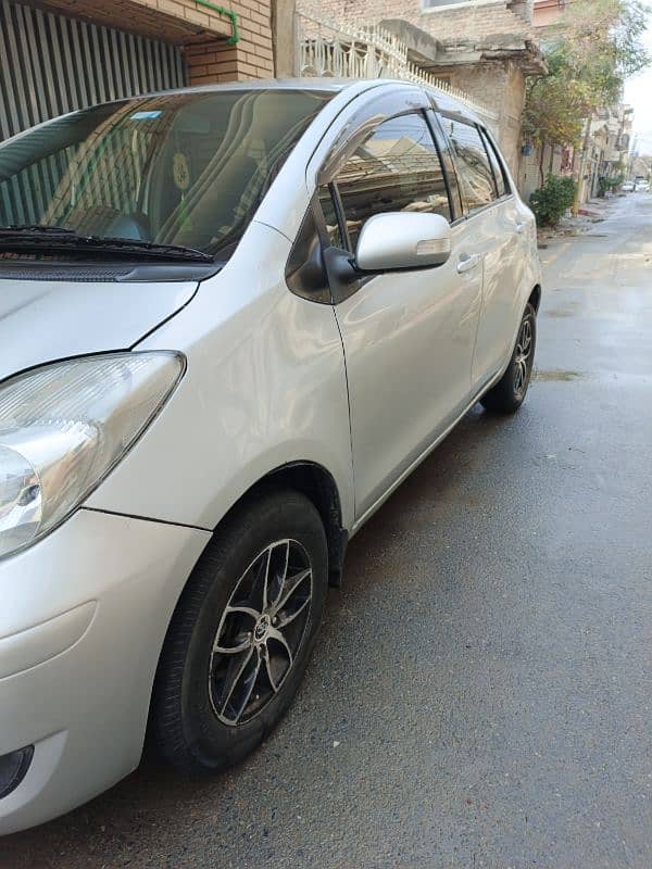 Toyota Vitz 2011 Total Genuine 7