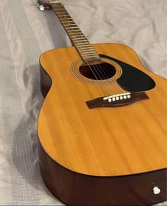 yamaha f310 guitar 10/10 only box open came from Canada only guitar