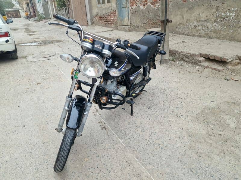 Suzuki 150 Gs 2015 Total genuine 0