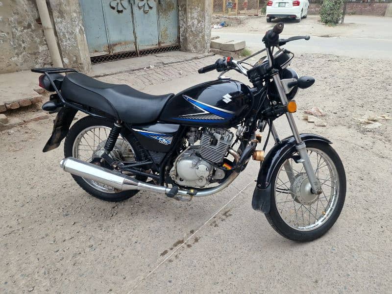 Suzuki 150 Gs 2015 Total genuine 6