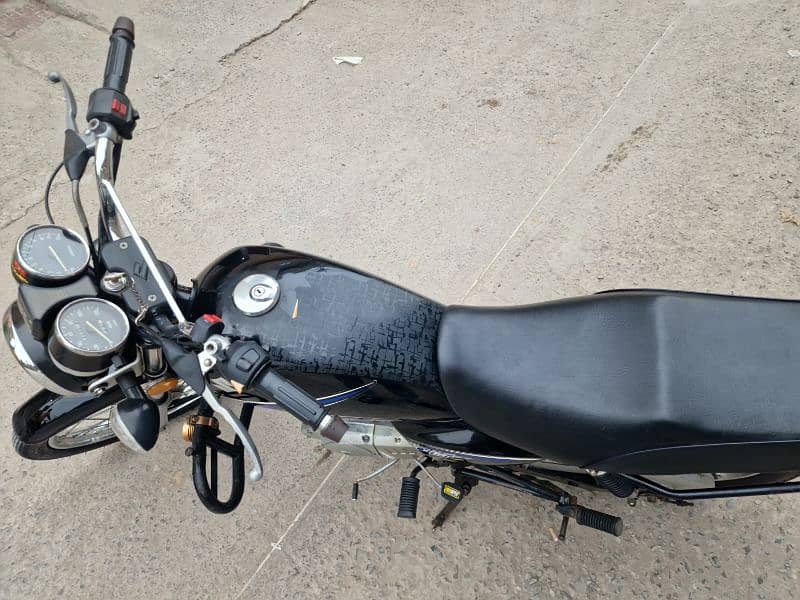 Suzuki 150 Gs 2015 Total genuine 8