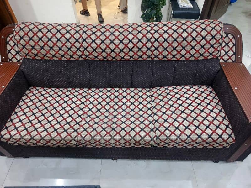 6 Seater Sofa Set in Good Condition 2