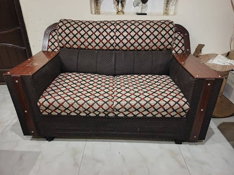 6 Seater Sofa Set in Good Condition 4