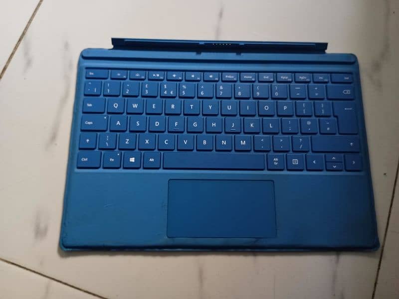 Microsoft surface 8