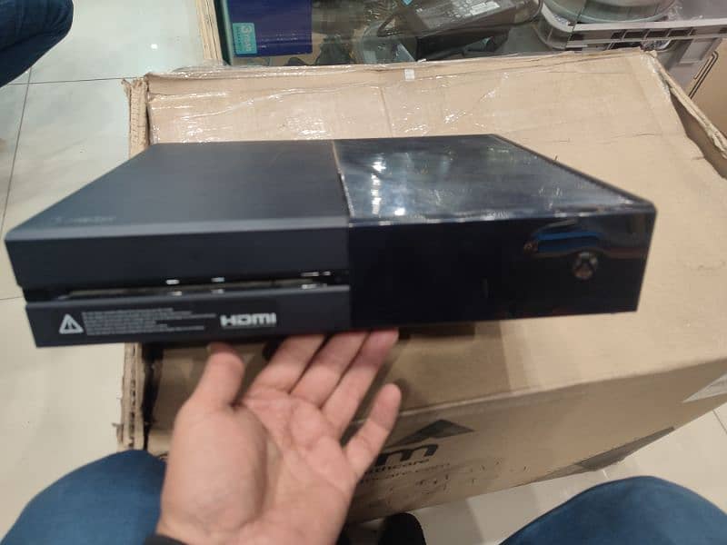 Xbox one with all cables without controller. 0