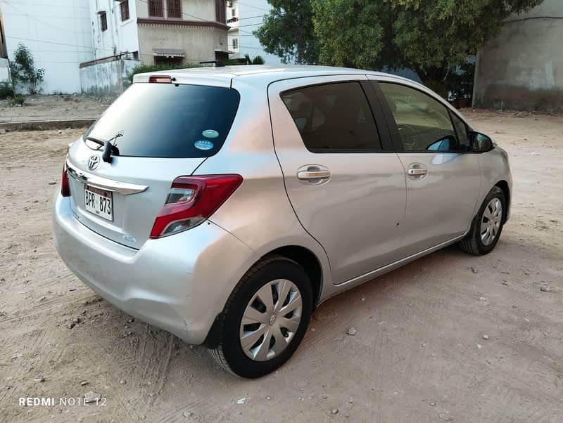 Toyota Vitz 2015 4