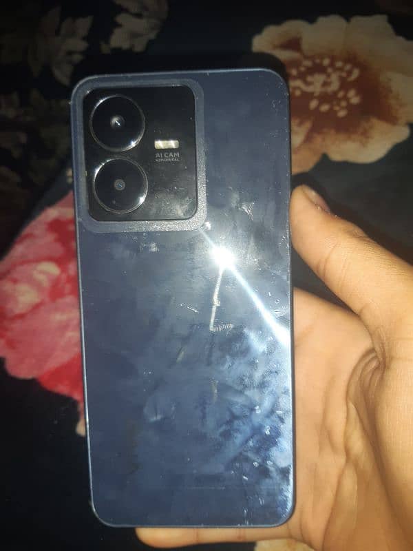 vivo y22 urgent for sale condition 10 by 10 ha all ok ha. box sath ha 4