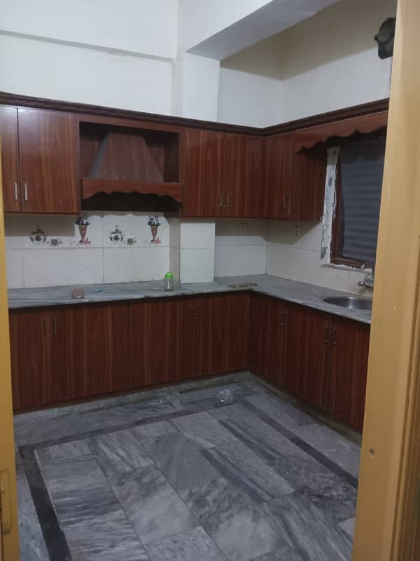 3bed falt available for rent Ghauri town phase 5 b 2