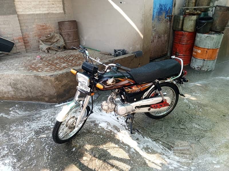 honda cd 70 (2022) 7700 km driven just like new 1