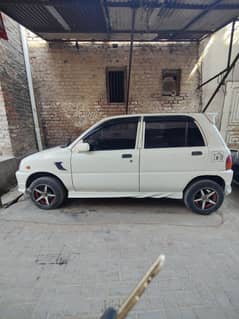 Daihatsu Cuore 2012