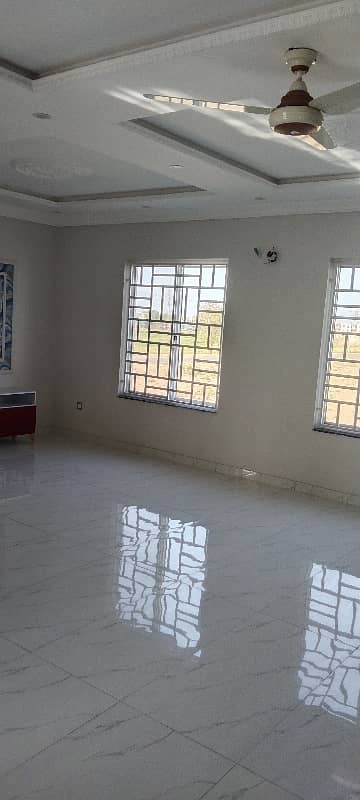 FOR RENT UPPER PORTION 1 KANAL NESPAK SOCIETY MAIN COLLEGE ROAD NEAR GHAZI CHOWK TOWNSHIP LAHORE GOOD LOCATION RENT 85000 0