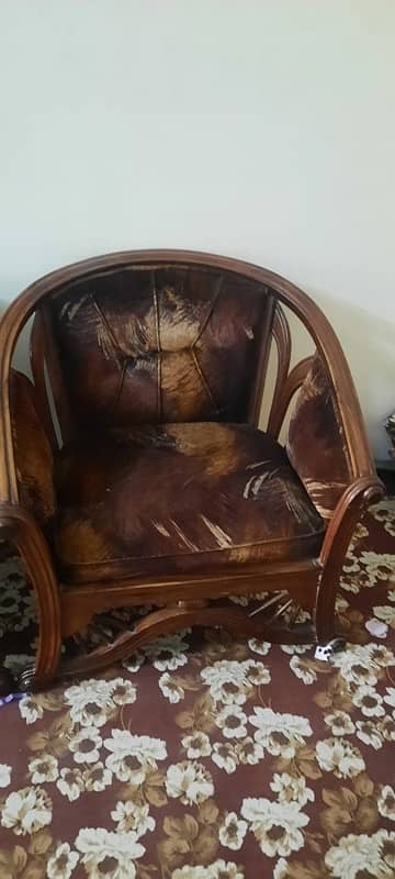 7 seater sofa set in good condition 0