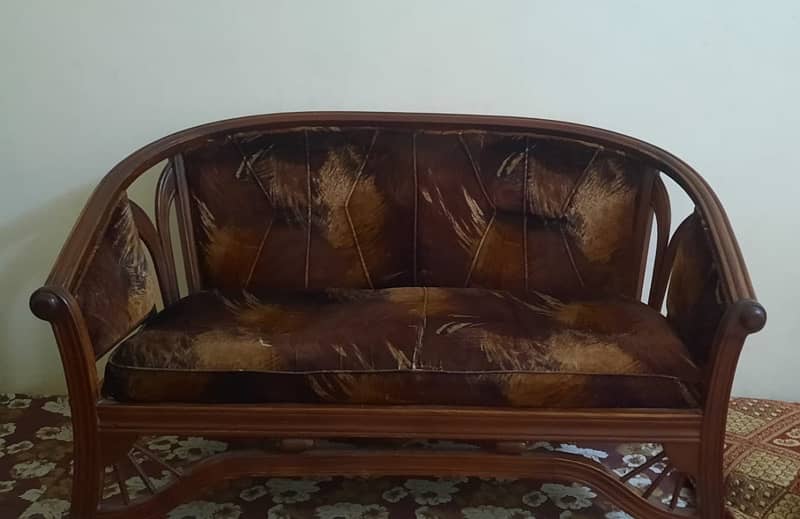 7 seater sofa set in good condition 4