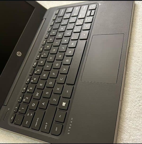 hp stream 11 pro laptop windows 10 pro 1