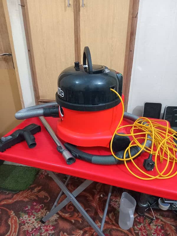 Numatic England Electric Vacuum cleaner 0