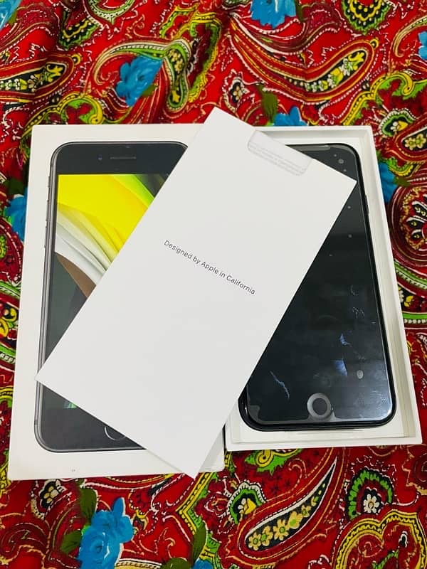 i phone se 128gb factory box pack 1