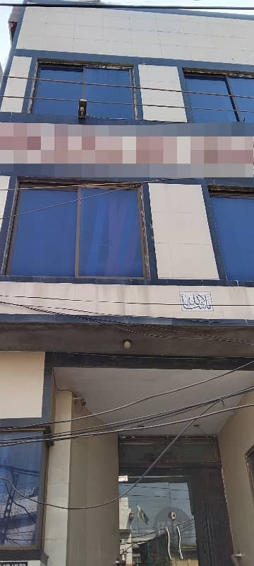 FOR SALE 1 KANAL COMMERCIAL BUILDING SALE LIFE TIME COMMERCIAL PAID LDA GOOD INVESTMENT TIME MAIN COLLEGE ROAD NEAR LAJNA CHOWK TOWNSHIP LAHORE RENTAL INCOME 5 LAC 0