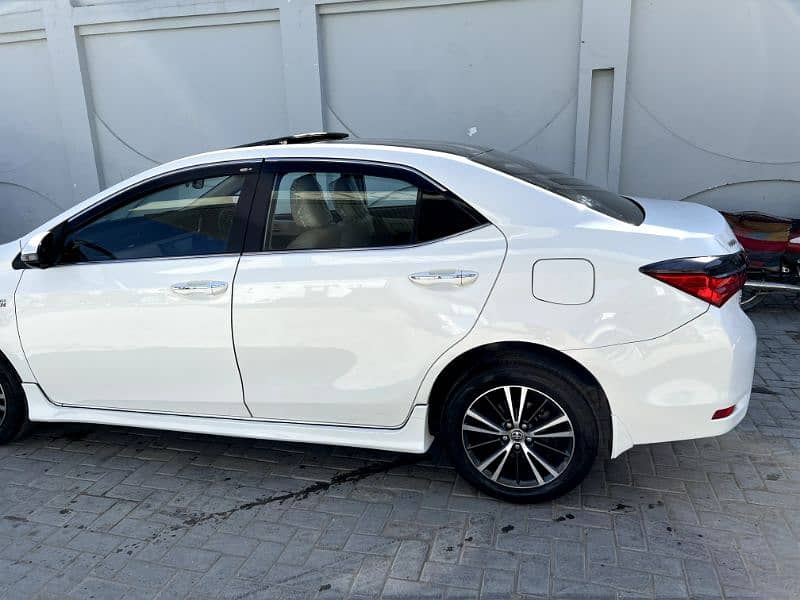 Toyota Altis Grande 2018 13