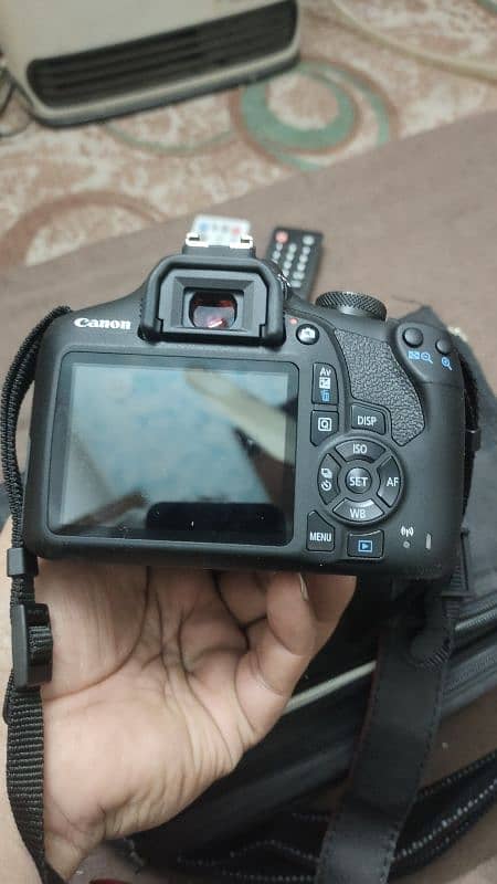 Canon 2000D with Kit lens 3