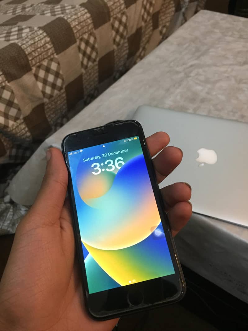 iPhone 8 PTA 64gb 1