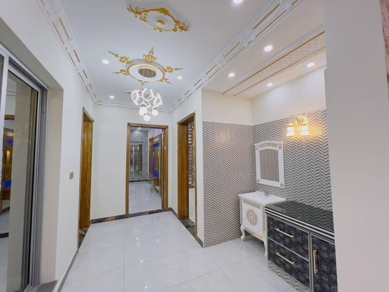 Top-Quality Construction | Luxury Home in Johar Town Phase 2 15