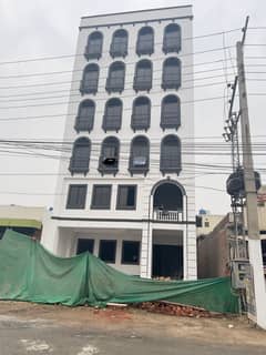 Buy Your Ideal 1 Kanal Building In A Prime Location Of Lahore