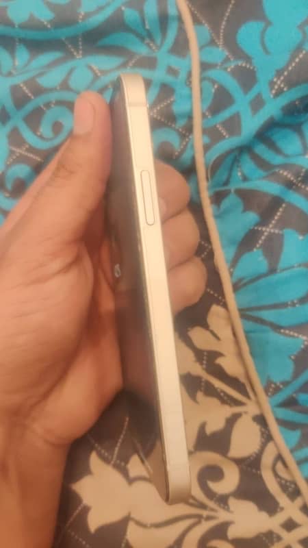 Iphone 12 10/10 Like brand new 1