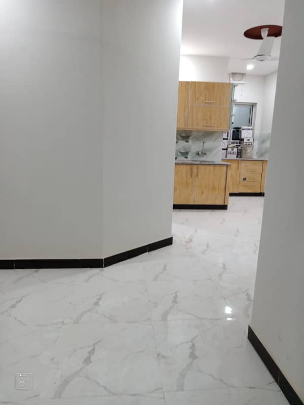 Brand new Faimly flat for rent Ground floor totally separate yousaf coluny 5