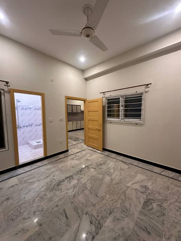 Brand new faimly flat for rent yousaf coluny 3