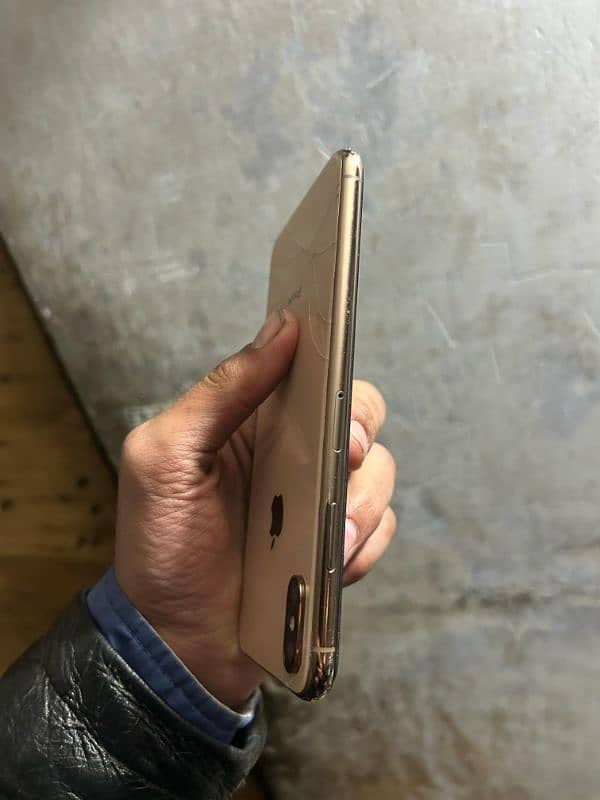 iphone xs max 256 factory unlocked (read add first) 1