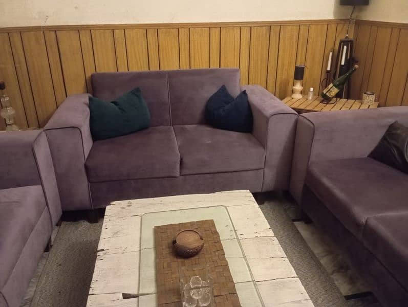 For 5 person Used 2 seater and 1 seater sofa 0