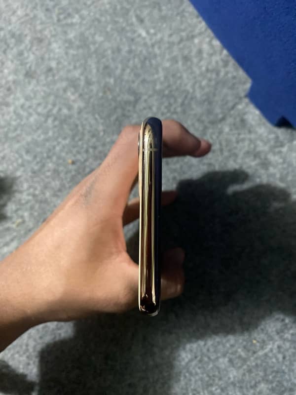 iphone 11 pro max 256gb PHYSICAL SIM PTA APPROVED ONLY 1