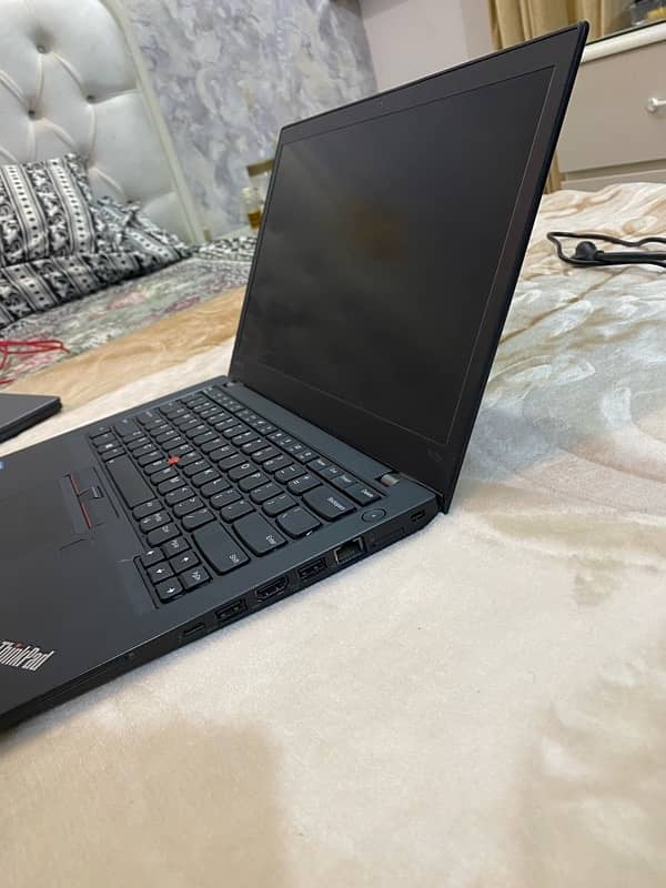 Lenovo Thinkpad core i5 T470s 6th generation black 1