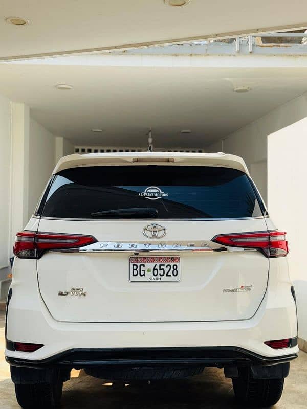 Toyota Fortuner 2017 0