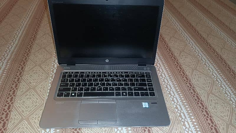 HP elitebook 840 i5 2.4 GHZ 16 GB DDR4 SSD drive 3