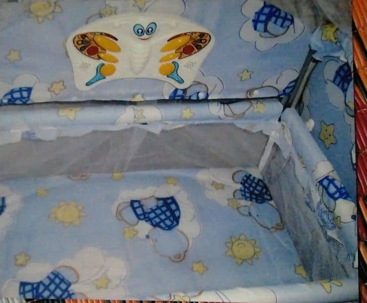 baby cot 1