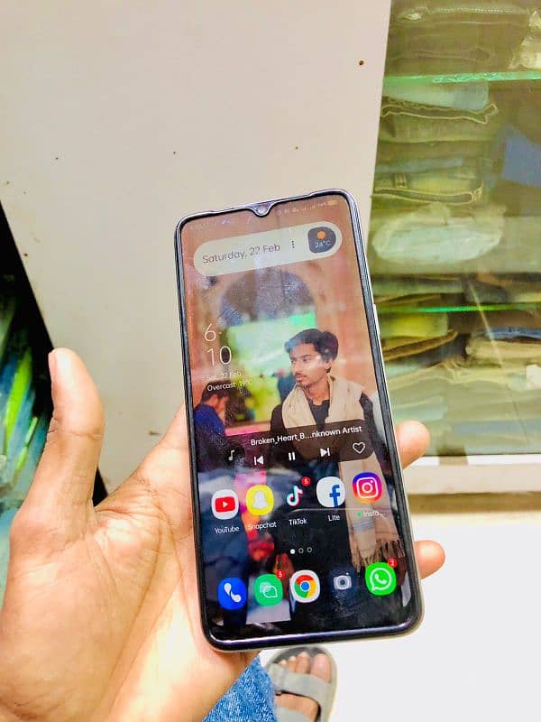 Realme 6i 1