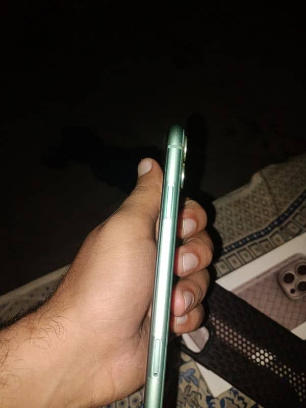 iphone 11 gv 64 10by 10 battery 86 4