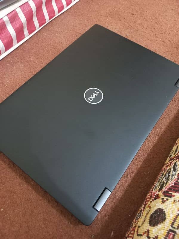 Dell 7290 Laptop 0