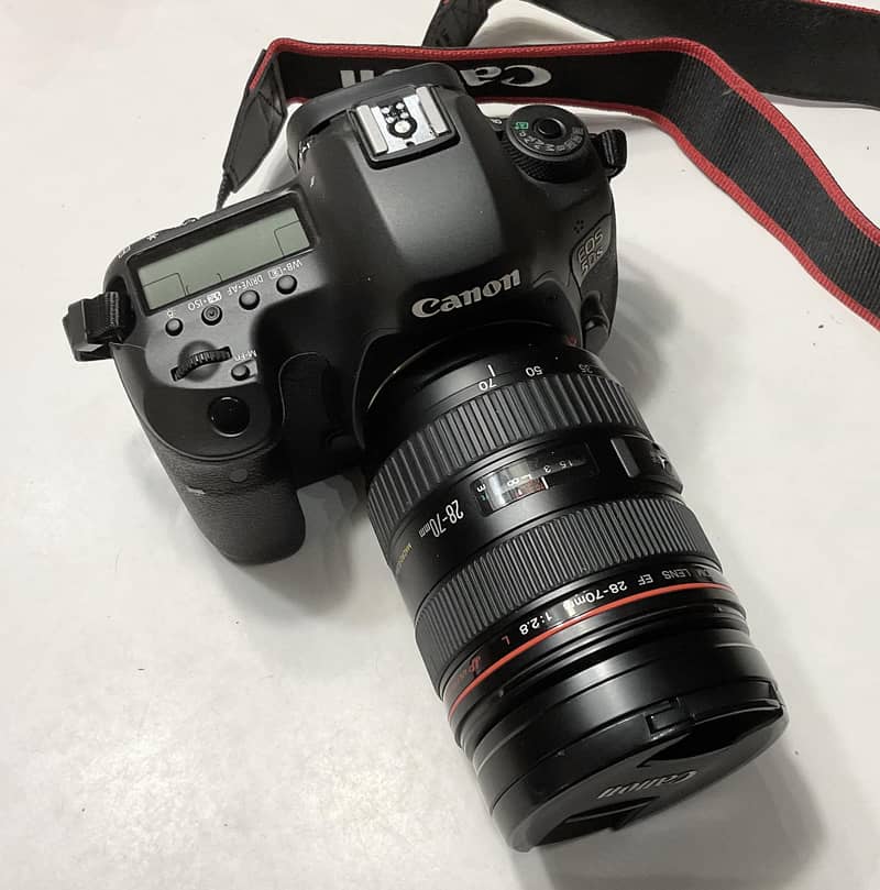 Canon 5ds - highest mega pixel canon camera for professional use 1