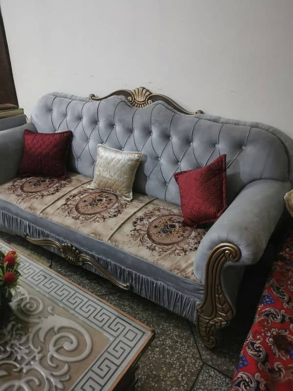 Sofa set in 10by10 Condition 3,1,1. 3