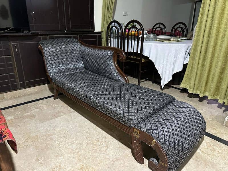 sati sofa 3