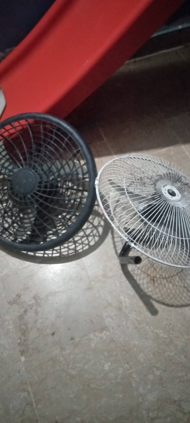 2 Fans 0