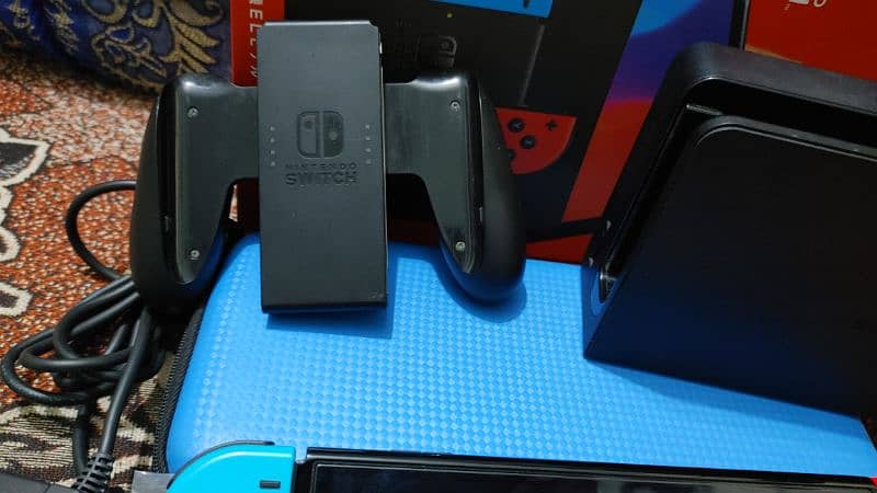 Nintendo switch oled jailbreak 128gb with boxe complte 19